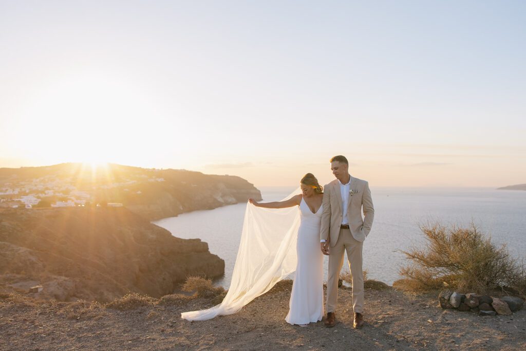 wedding portraits in santorini greece
