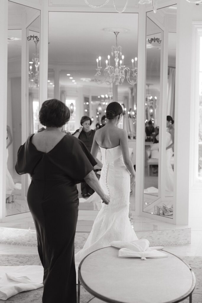 bride and mom getting ready at the hillside estate
